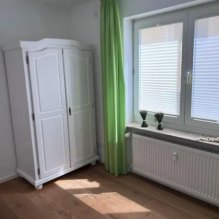 Seeglueck Rheinparadies - Geraeumige Mit Wasserblick Balkon Parkplatz Und Zentrumsnaehe Am Rheinufer In Apartment