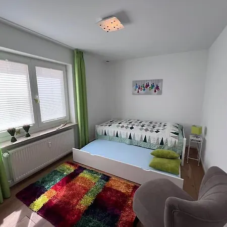 Seeglueck Rheinparadies - Geraeumige Mit Wasserblick Balkon Parkplatz Und Zentrumsnaehe Am Rheinufer In * Konstanz