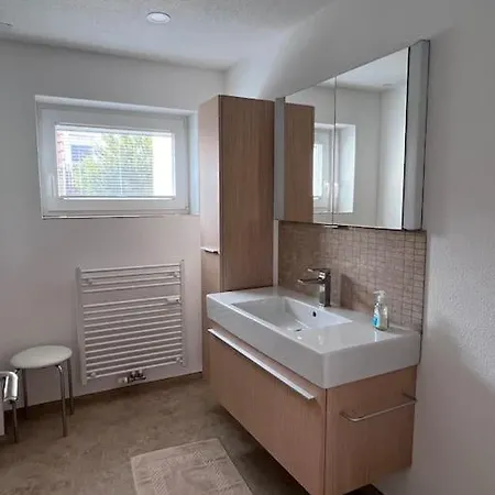 Apartment Seeglueck Rheinparadies - Geraeumige Mit Wasserblick Balkon Parkplatz Und Zentrumsnaehe Am Rheinufer In Konstanz