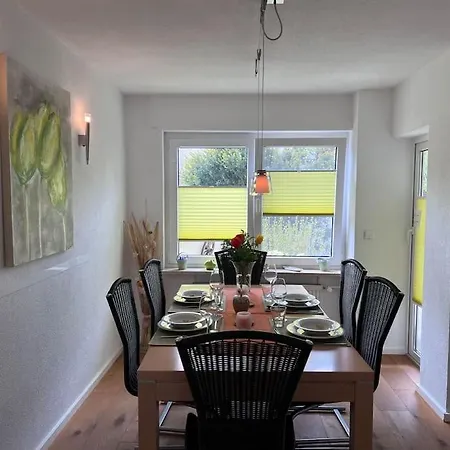 Seeglueck Rheinparadies - Geraeumige Mit Wasserblick Balkon Parkplatz Und Zentrumsnaehe Am Rheinufer In Konstanz