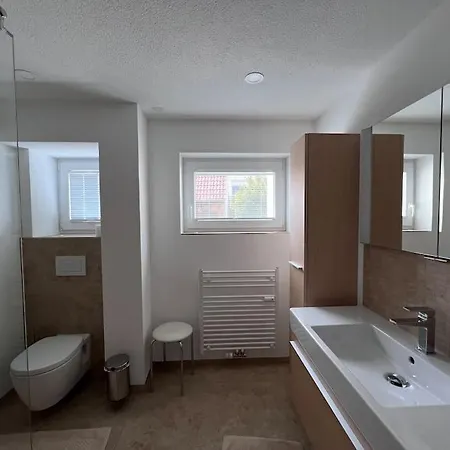 Apartment Seeglueck Rheinparadies - Geraeumige Mit Wasserblick Balkon Parkplatz Und Zentrumsnaehe Am Rheinufer In Konstanz