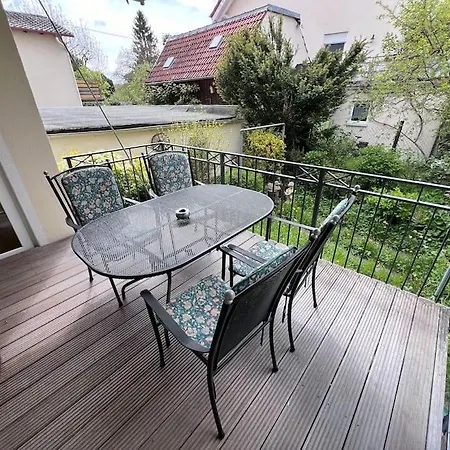 Apartment Seeglueck Rheinparadies - Geraeumige Mit Wasserblick Balkon Parkplatz Und Zentrumsnaehe Am Rheinufer In Konstanz