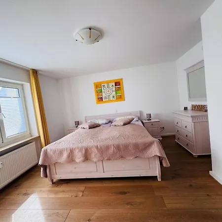 Apartament Seeglueck Rheinparadies - Geraeumige Mit Wasserblick Balkon Parkplatz Und Zentrumsnaehe Am Rheinufer In