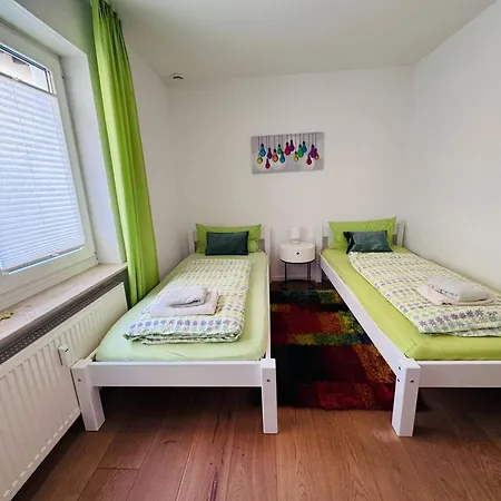Seeglueck Rheinparadies - Geraeumige Mit Wasserblick Balkon Parkplatz Und Zentrumsnaehe Am Rheinufer In *