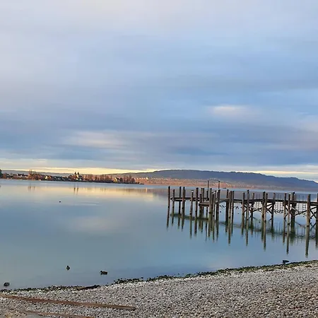Apartament Seeglueck Rheinparadies - Geraeumige Mit Wasserblick Balkon Parkplatz Und Zentrumsnaehe Am Rheinufer In Konstancja